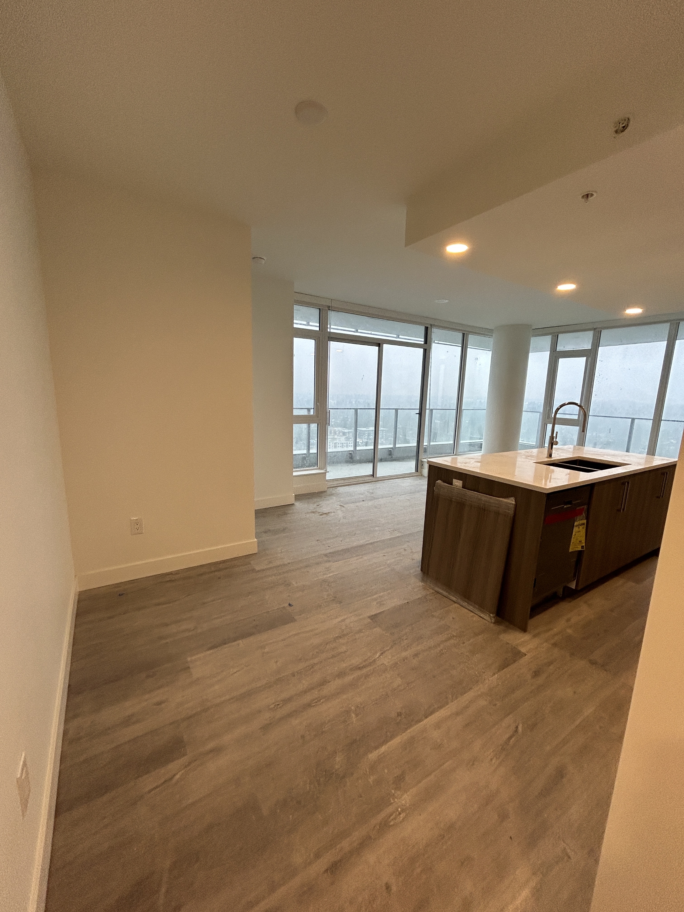 9675 King George Boulevard - 1506