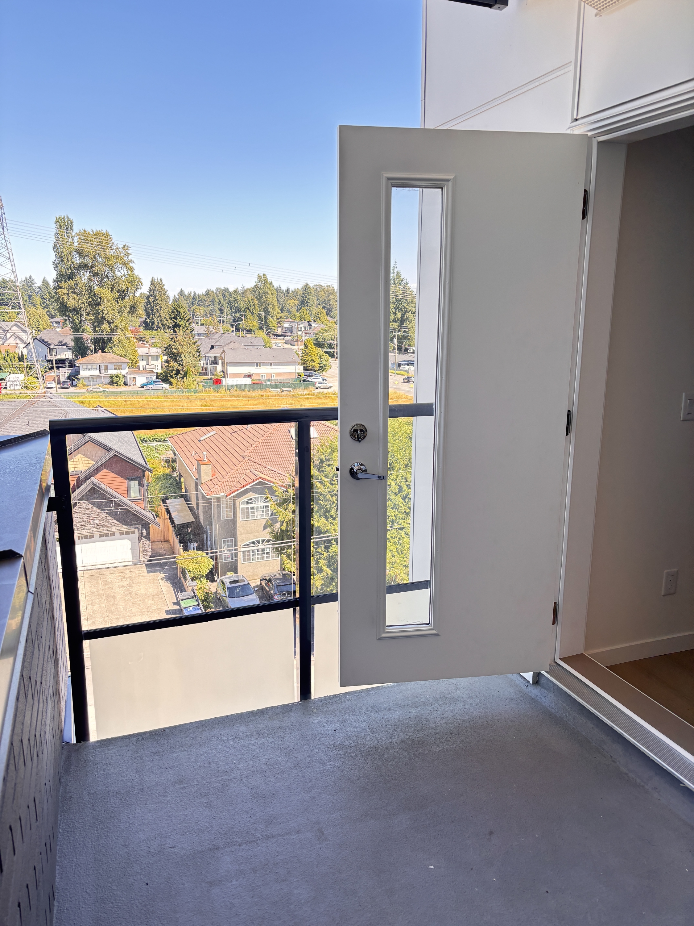 10829 140 Street - 512